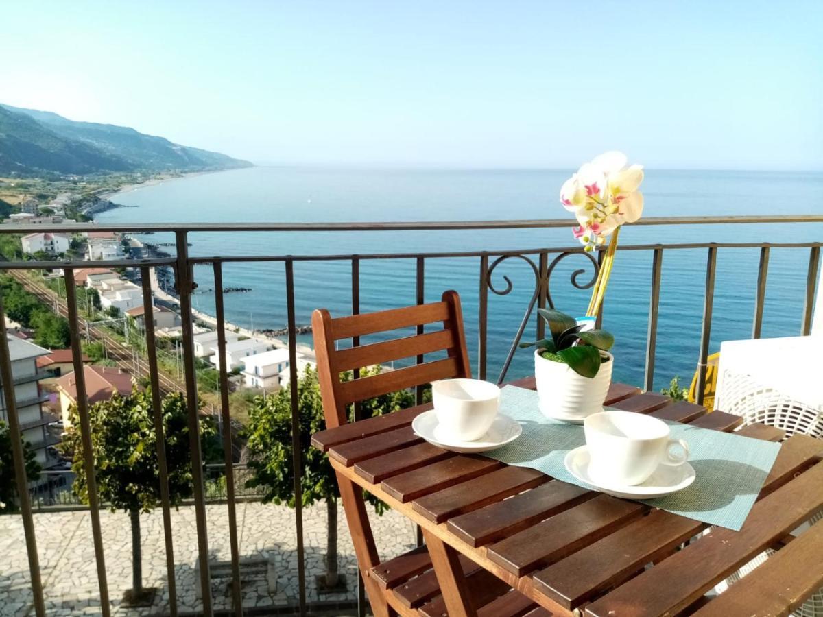 Un Oblo Sul Mare Apartment San Lucido Luaran gambar